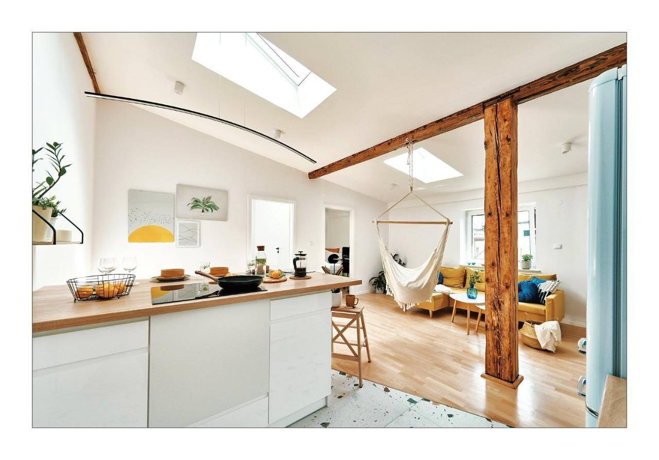 Sunny Apartment At The Heart Of Old Town Krakow Bagian luar foto